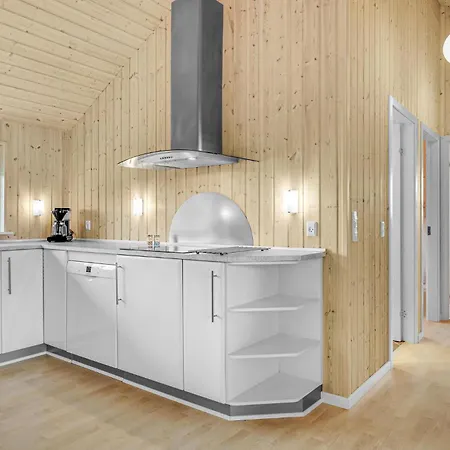 Vakantiehuis Four-bedroom In Slagelse *
