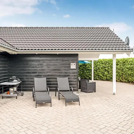Four-bedroom In Slagelse Vakantiehuis *